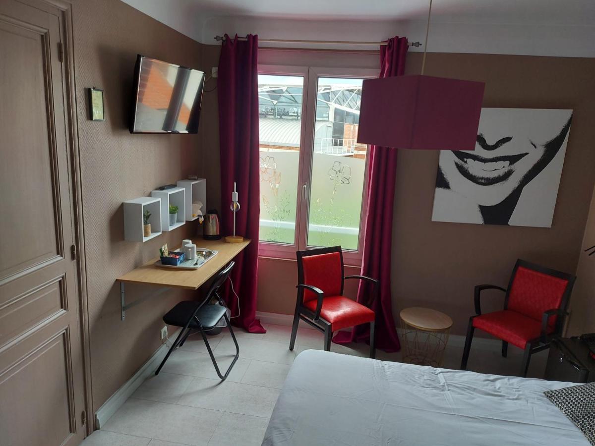 Hotel De La Paix Albert Exteriör bild